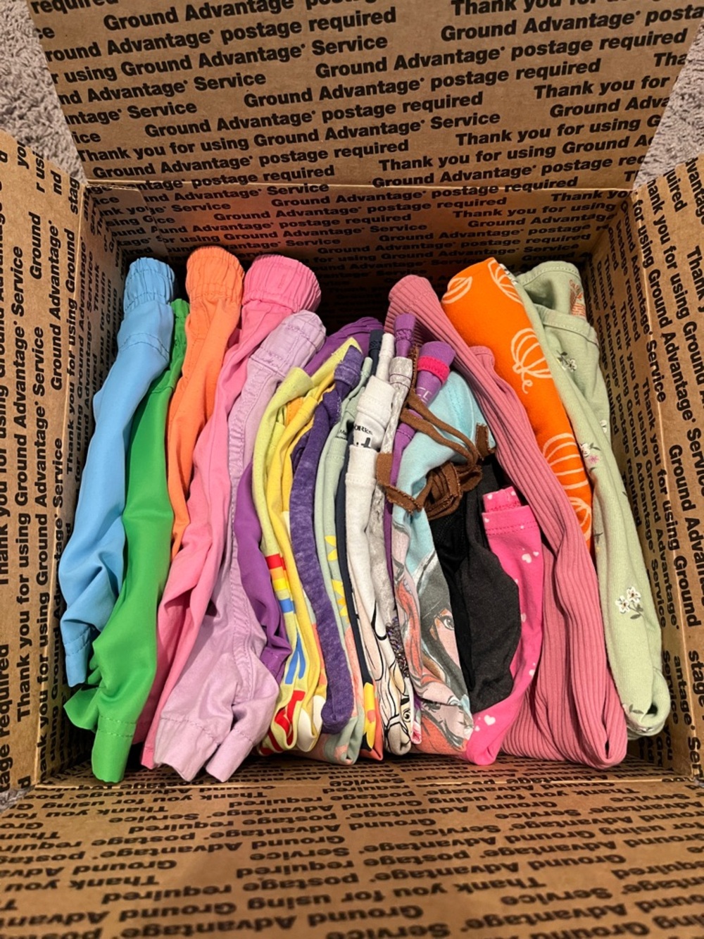 Assorted girls Shorts & Tops Size: 6/7/8 -Lot